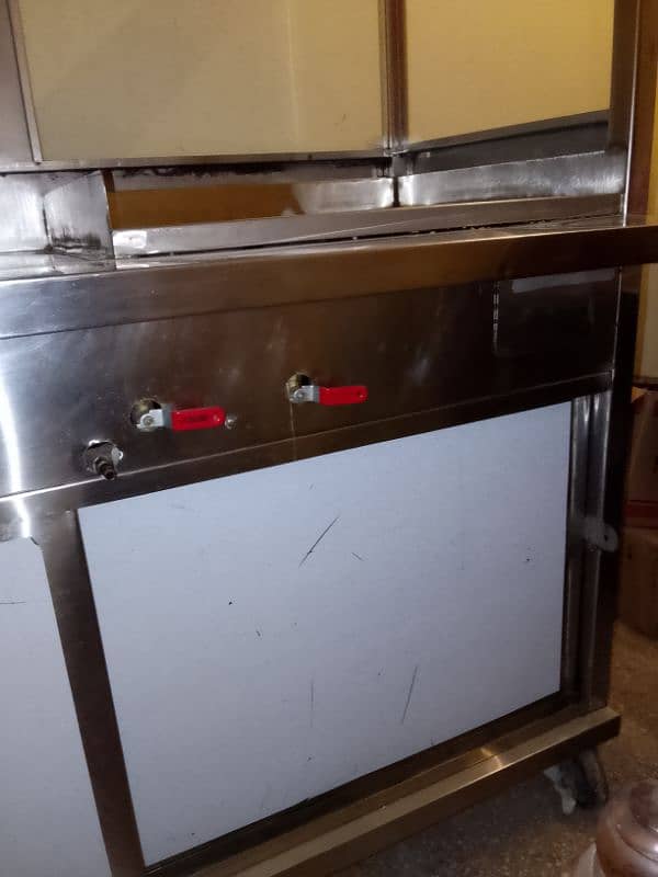 counter for burgers and shawarma with auto fryer 7