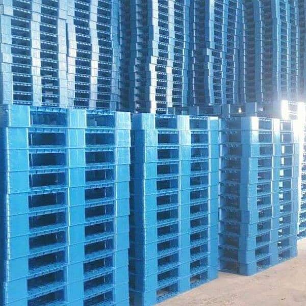 Plastic Pallets | New & used pallets | Industrial Storage Pallet stock 0