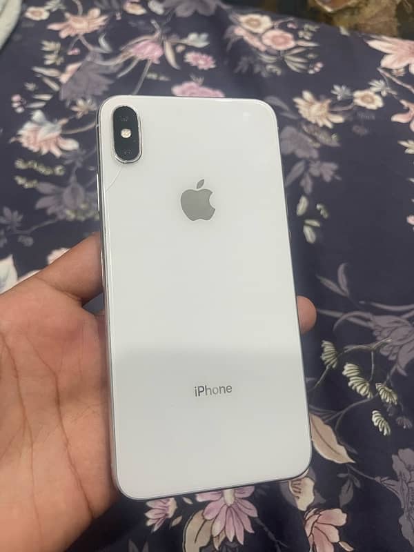 Iphone XS max 64gb PTA (minor back crack) 2