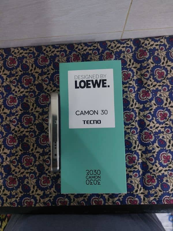 TECNO CAMON 30 LOEWE EDITION 4