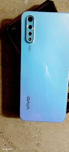 vivo S1 Mobile nd Box. fingerlock in screen