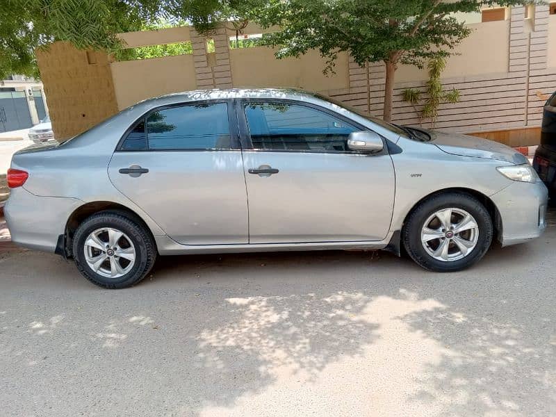 Toyota Corolla GLI 2013 4