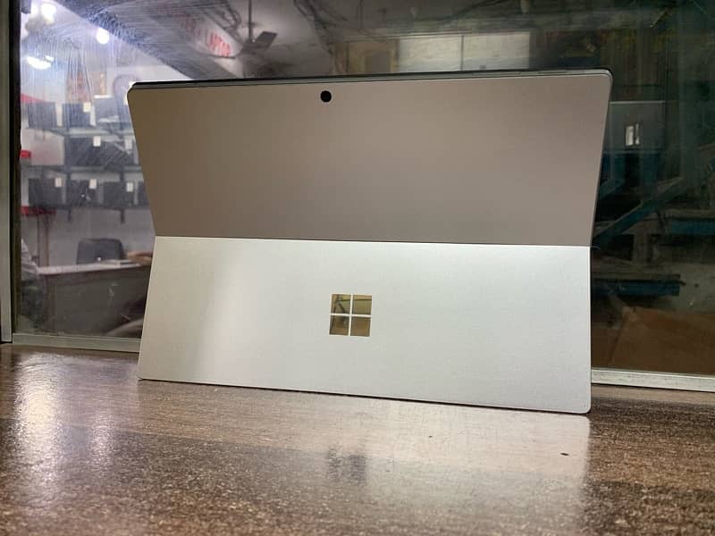 Microsoft Surface Pro 7 - Core i5 10th Gen - 16gb ram 256gb ssd 2