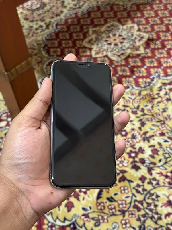 iPhone xs 256 gb pta approved 4