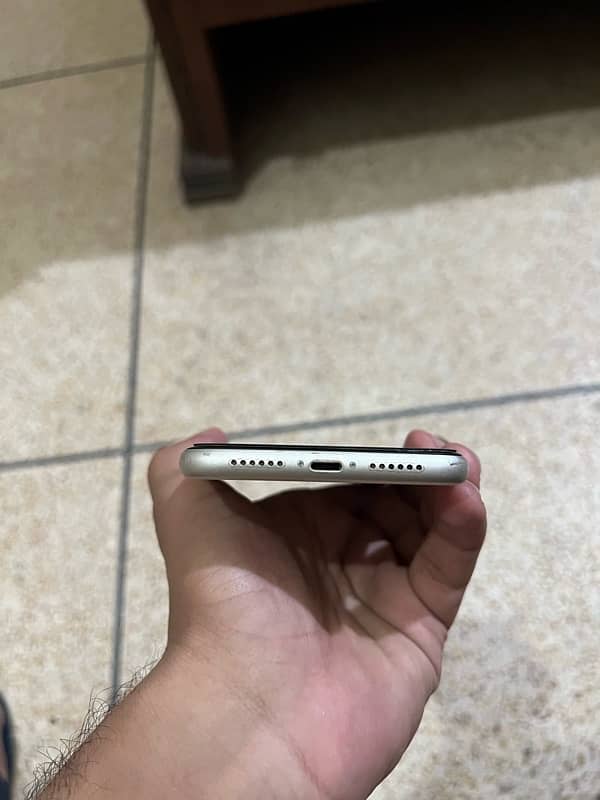 Iphone 11 64gb non pta Jv simtime available 3