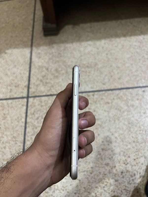 Iphone 11 64gb non pta Jv simtime available 5