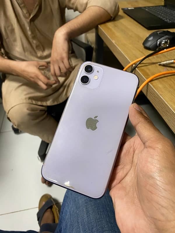 iphone 11 JV 64GB 7