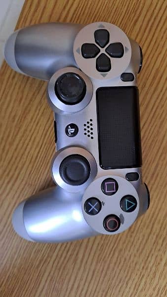 PS4 Controller   (original) 0