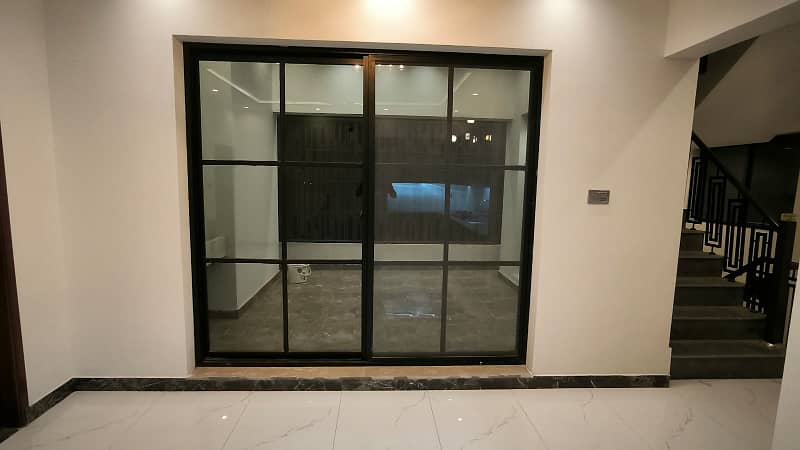 10 Marla Corner House For Sale Kent Housing Society Ranger Road Sialkot 17