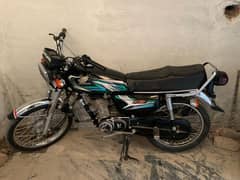 Honda 125 2023 model 22/23 lush condition only 8500 drive