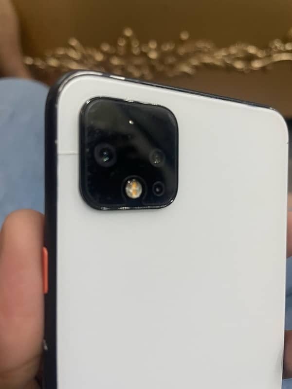 pixel 4XL Back Breaked 2