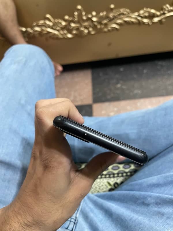 pixel 4XL Back Breaked 7