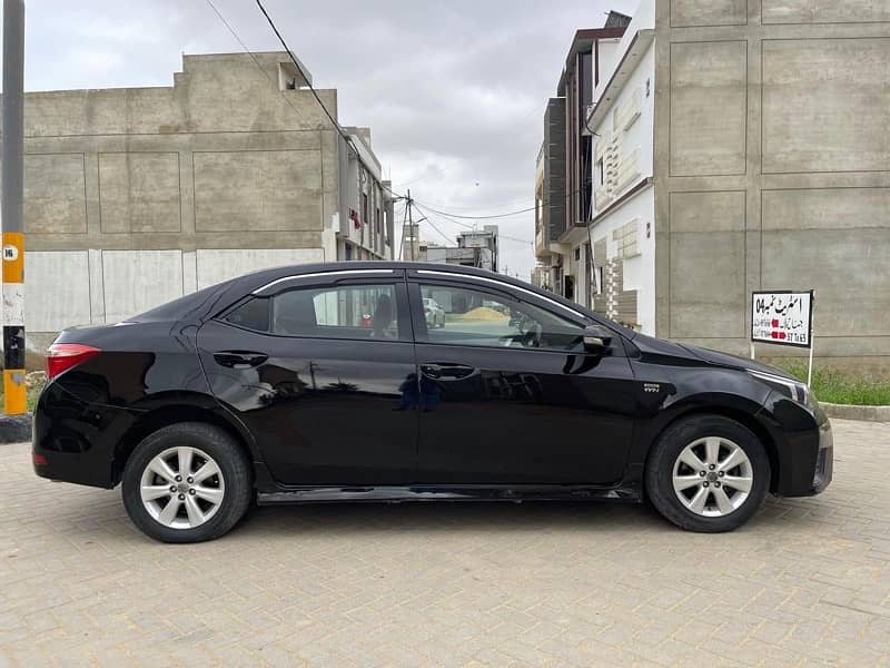 Toyota Corolla Altis 2015 5