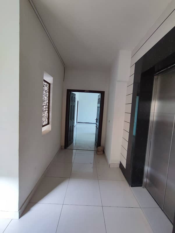 3 bed dd 1700 SQ Feet in Scheme 33 For Rent 4