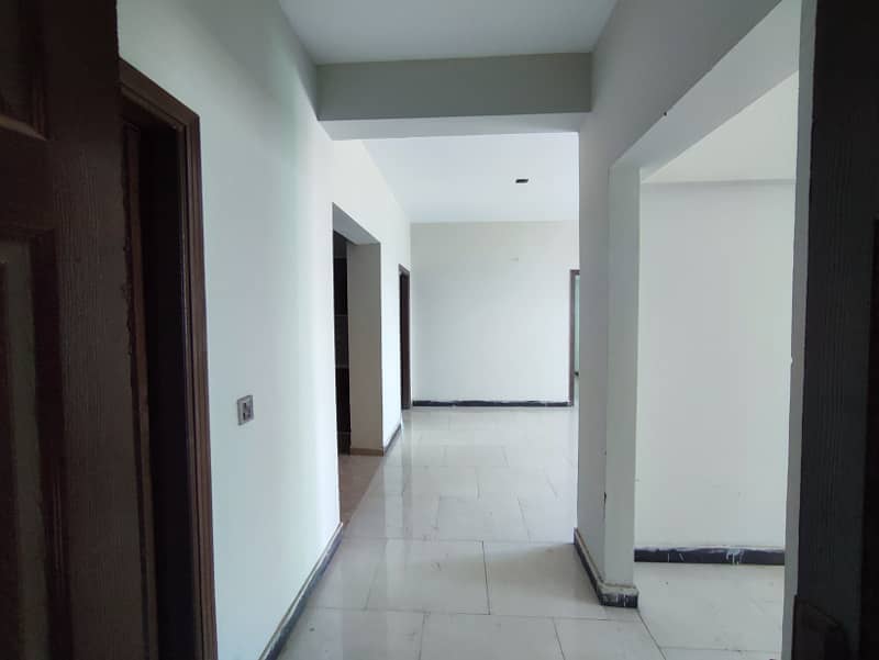 3 bed dd 1700 SQ Feet in Scheme 33 For Rent 5