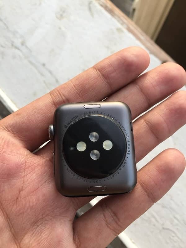 Apple Watch Series 3 42mm in good condition 1