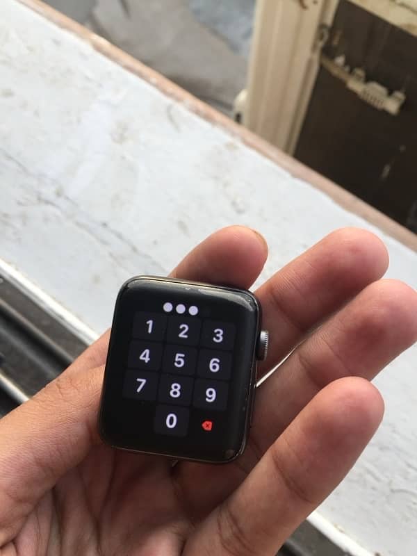 Apple Watch Series 3 42mm in good condition 7