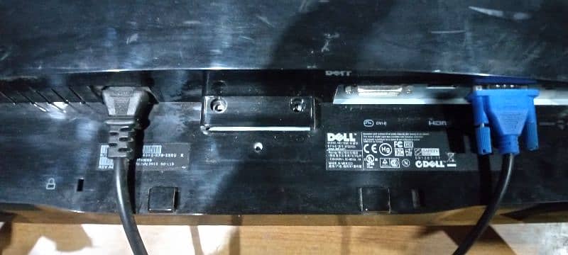 Dell HDMI Computer LCD 22 inches 4