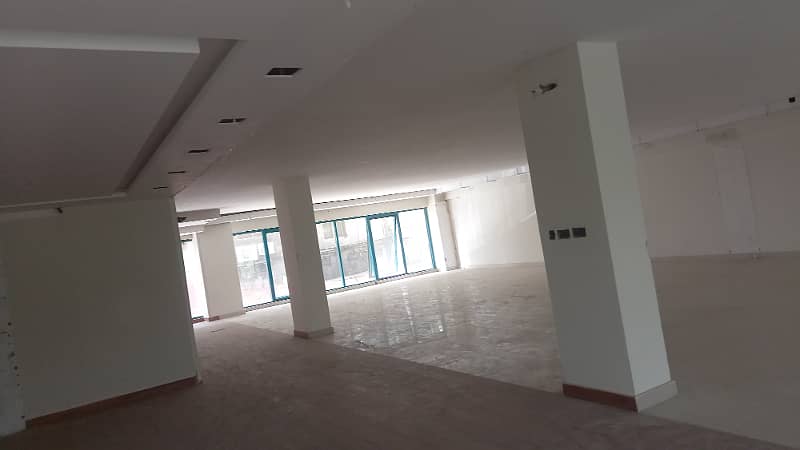 Blue area office 6000 square feet jinnah avenue for Rent 0