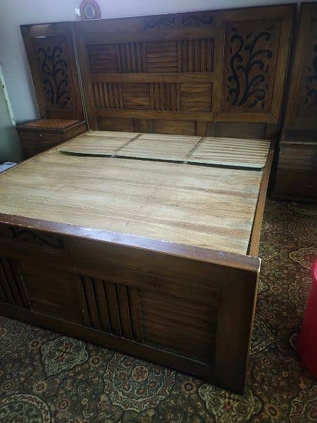 3wooden bed with 3side tables & 3 mattress 1