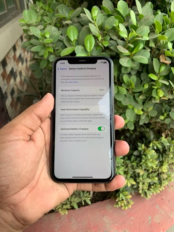 iPhone 11 128gb Non pta factory unlock Waterpack 3