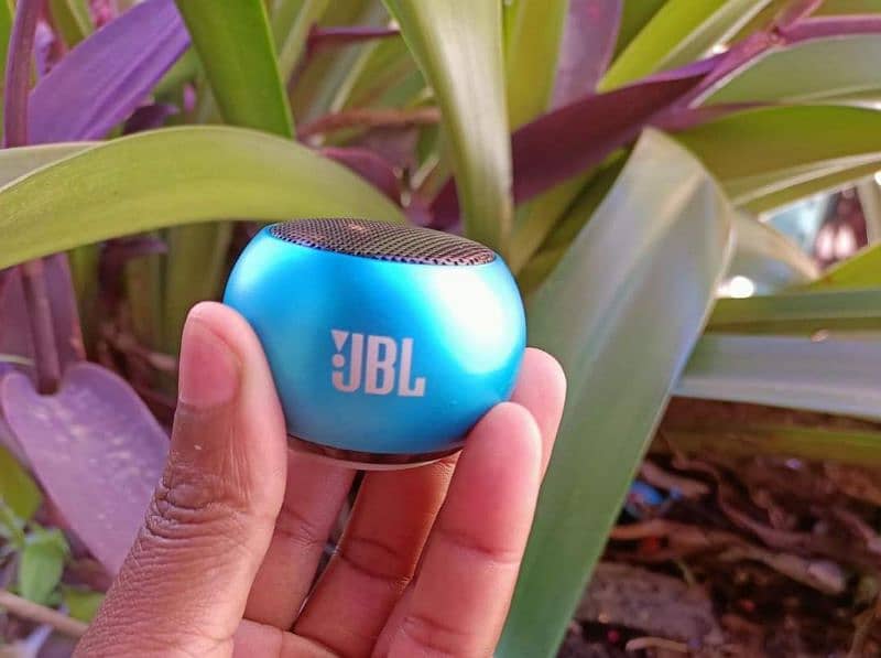 JBL M3 mini portable Bluetooth speaker 1