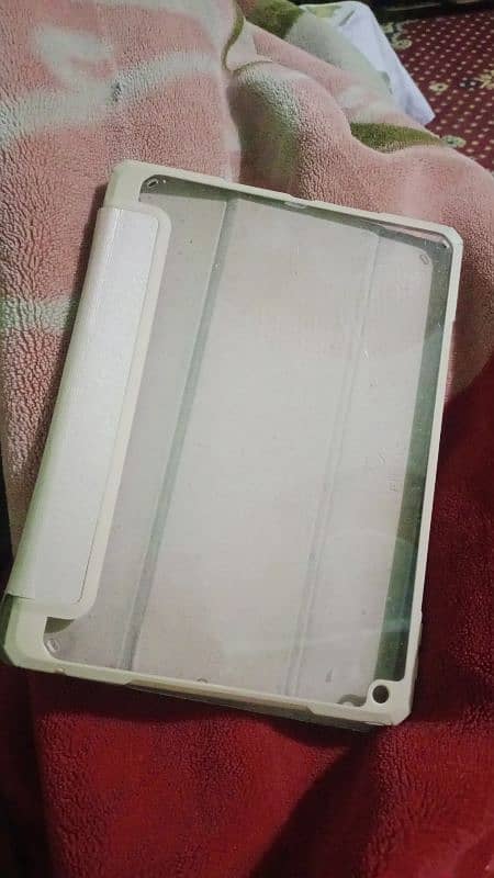 Ipad 9 generation 256 GB with original charger 3