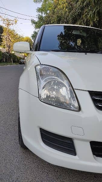 Suzuki Swift XG 1.3 Automatic 1