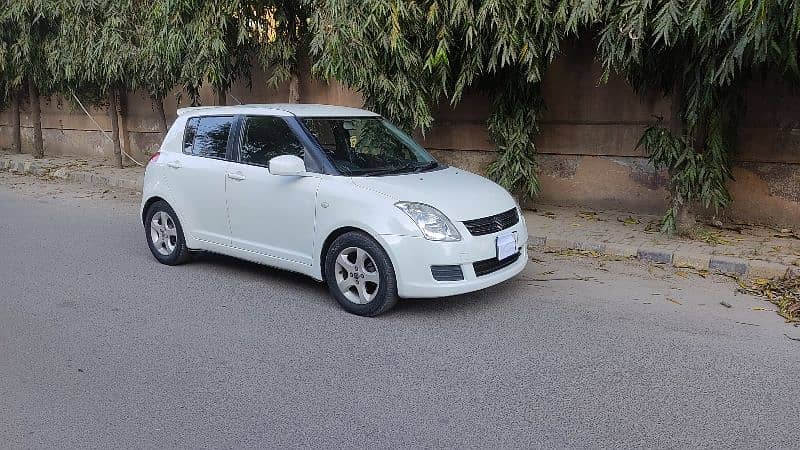 Suzuki Swift XG 1.3 Automatic 4