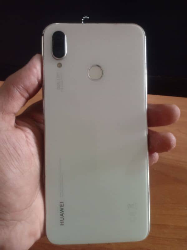 Huawei nova 3i good condition with box 4