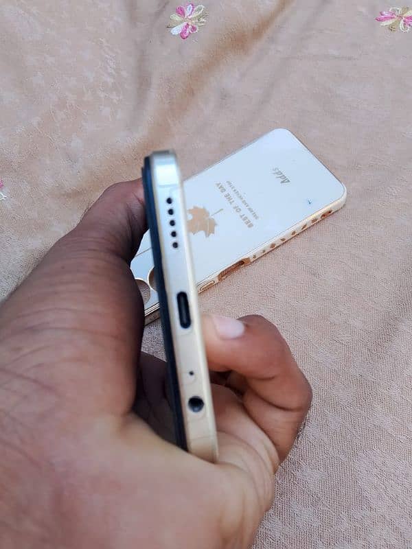 vivo y16  4GB/64Ram. good condition 4