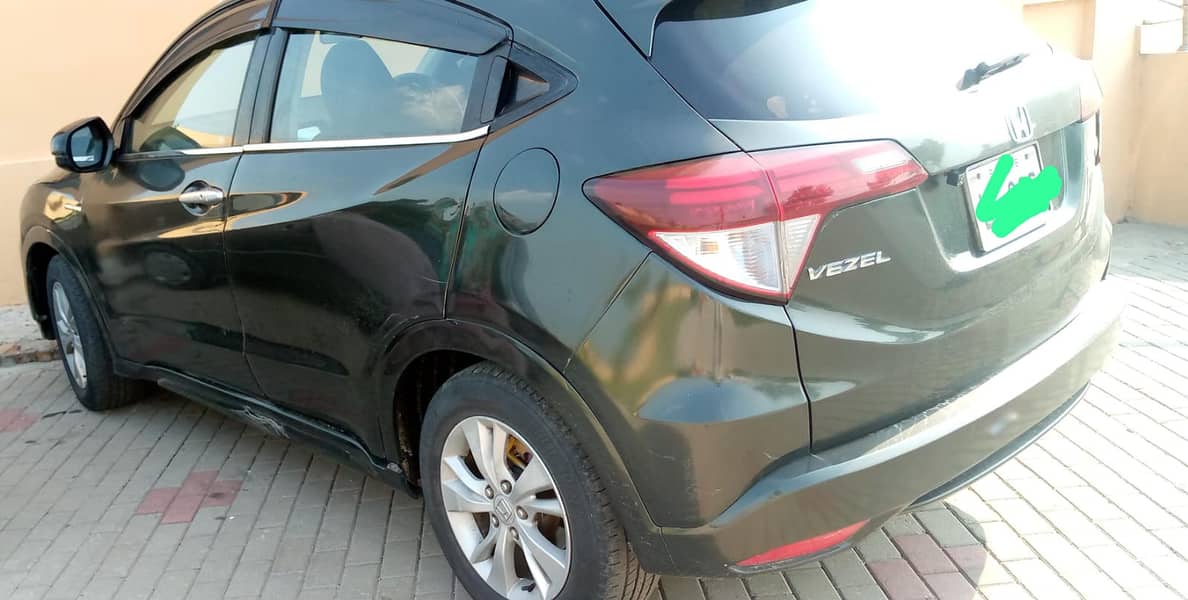 Honda Vezel 2015 Honda vezel  Hybrid 2015 4