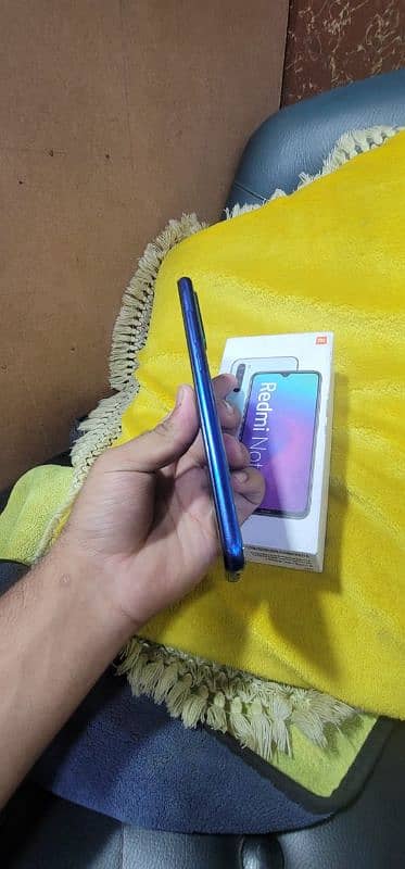 REDMI NOTE 8 4/64 WITH BOX 2