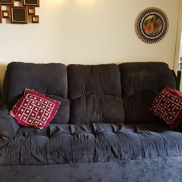 3 seater Sofa 0