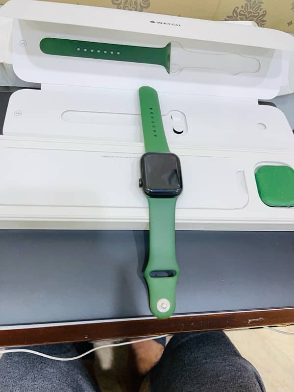 Apple Watch series 7 41mm 4