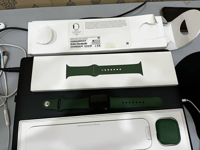 Apple Watch series 7 41mm 17