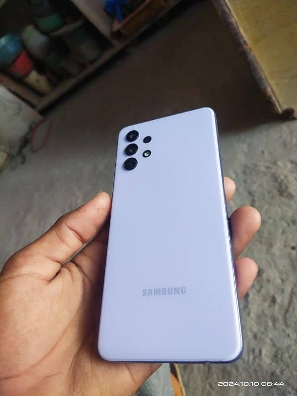 Samsung galaxy A32 whatapp no 03167372147 is pa rabta krlen 1