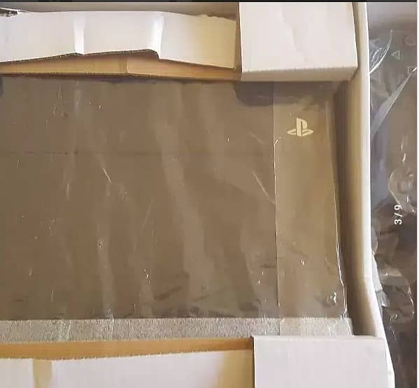 PS4 Fat - 500GB - Like New with 2 Games & Full Accessories 1