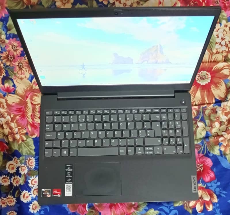 Lenovo Ryzen 3=Core i5 10th Gen 2GB Graphic 15.6inch 4K Display 8/256 10