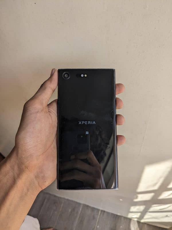 Sony Xperia xz Premium 4/64 6