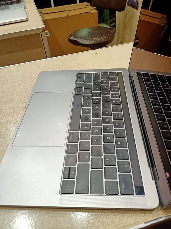 44 piece Apple MacBook Pro air M1 M2 M3 3