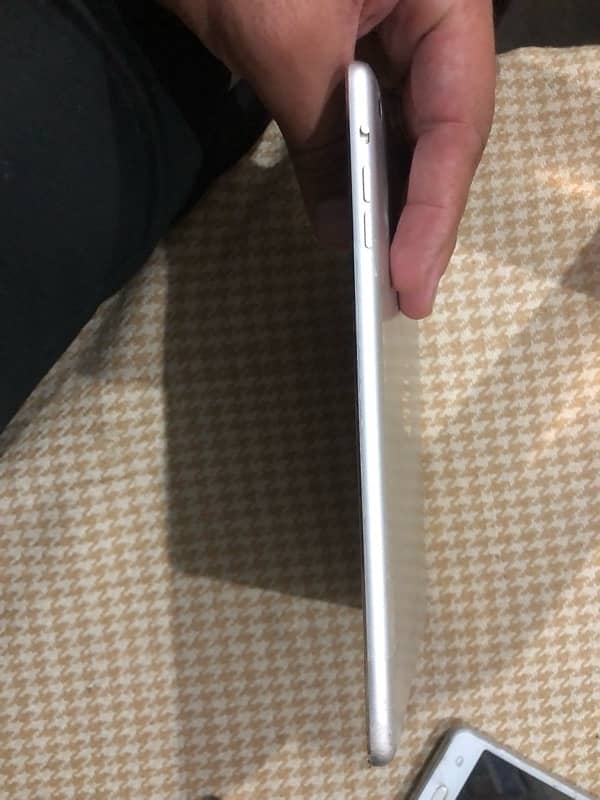 ipad mini 4