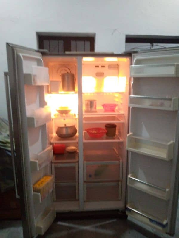 SIEMENS REFRIGERATOR 1