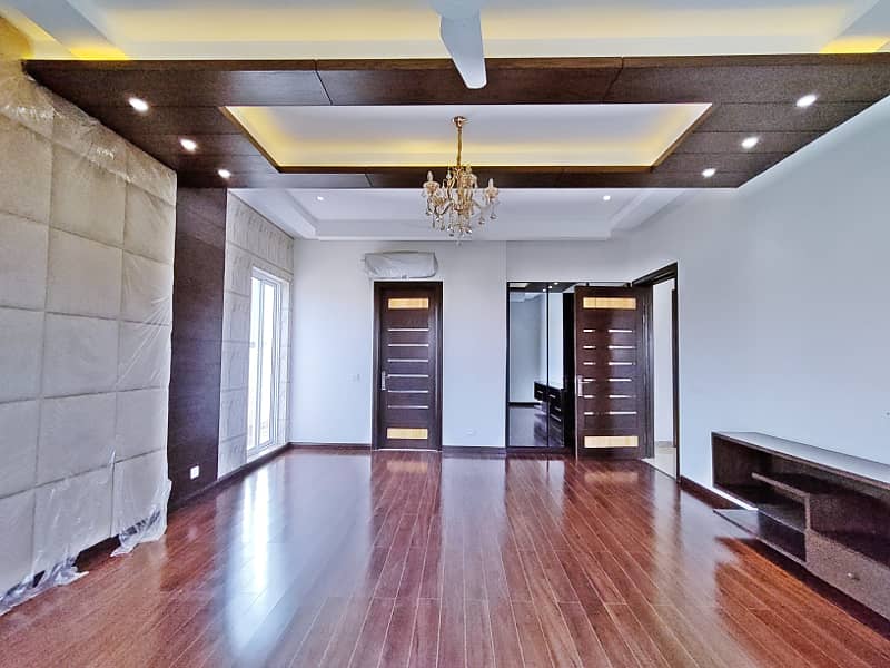 One Kanal Top Of Line Ultra Modern Bungalow Near Main Shabbir Sharif Road Top Location 11