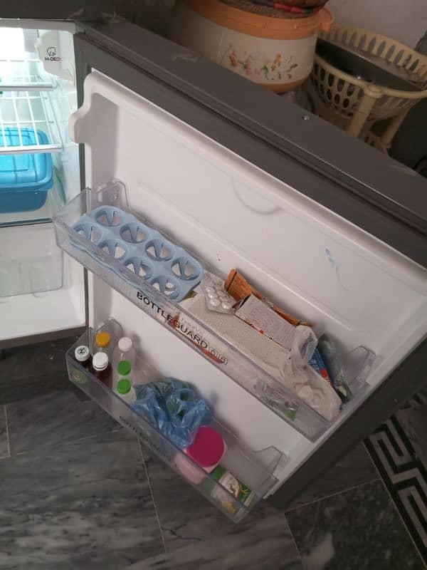 Haier fridge 216 model 75000 2