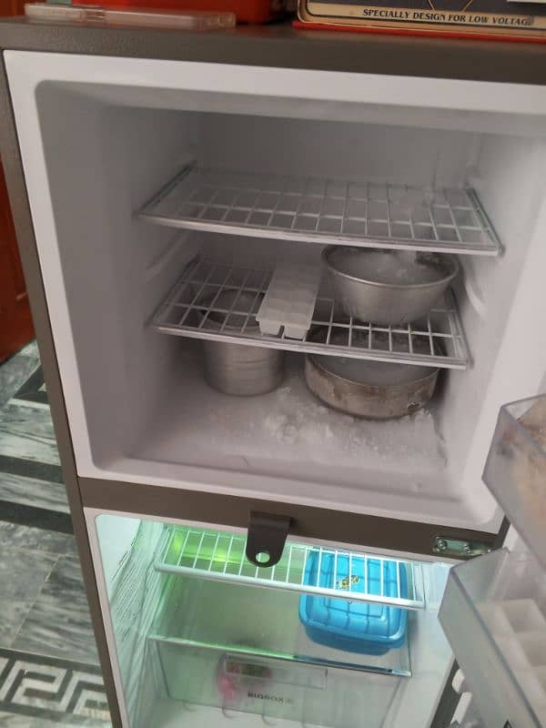 Haier fridge 216 model 75000 3