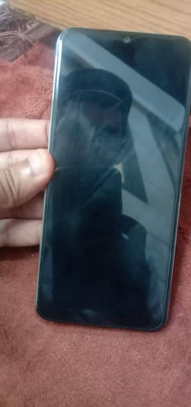 Vivo y18 6 / 128gb ram 10 month warranty with box and charger 4