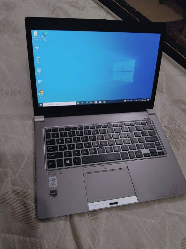 Toshiba Laptop Touch and Type 4