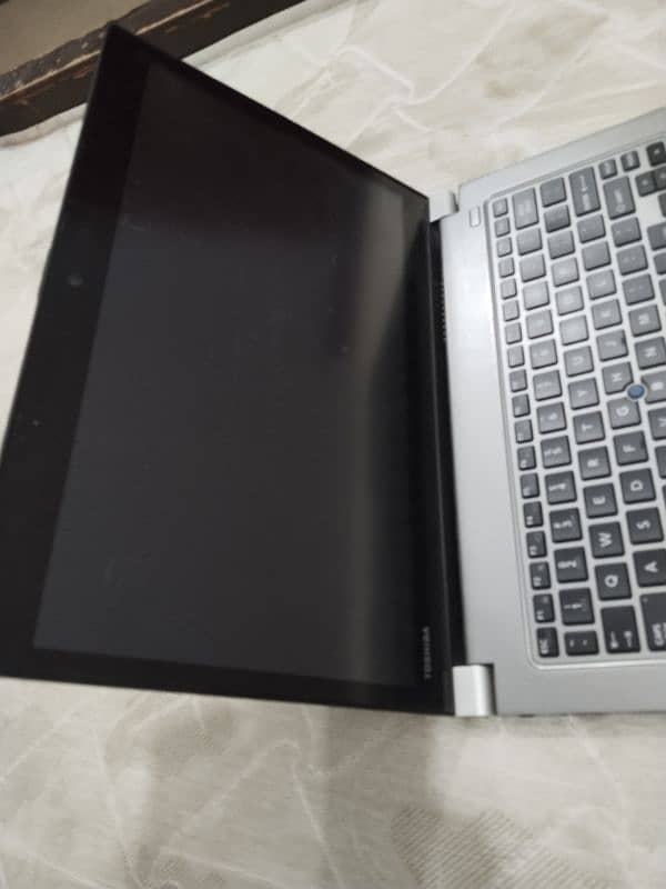 Toshiba Laptop Touch and Type 9