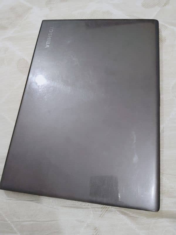 Toshiba Laptop Touch and Type 16